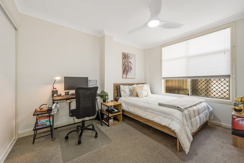 Photo - 4/9-15 Donkin Street, Scarborough QLD 4020 - Image 19