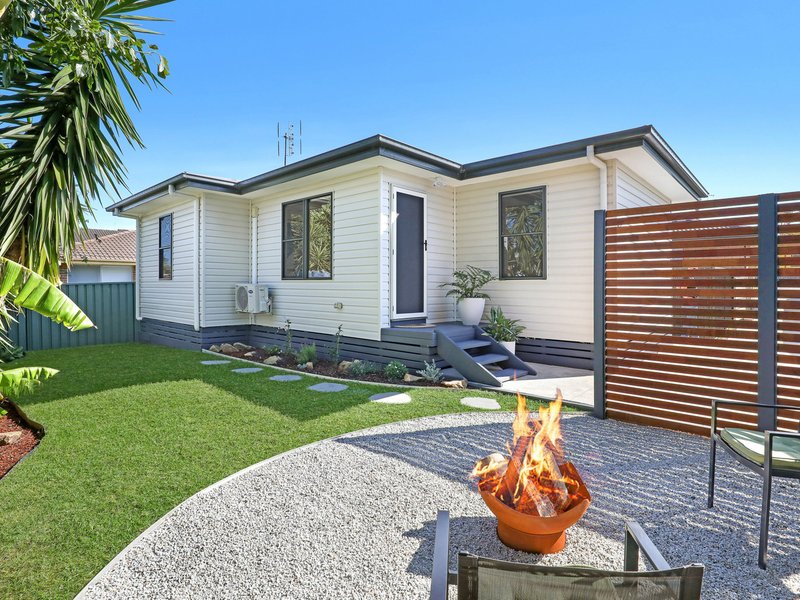 Photo - 49 - 49a Antrim Ave , Warilla NSW 2528 - Image 15