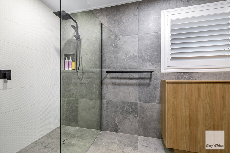 Photo - 49-51 Cane Street, Redland Bay QLD 4165 - Image 13