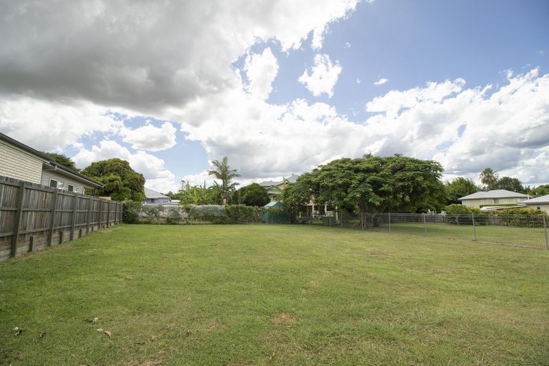 Photo - 49 & 51 Cole Street, Silkstone QLD 4304 - Image 7