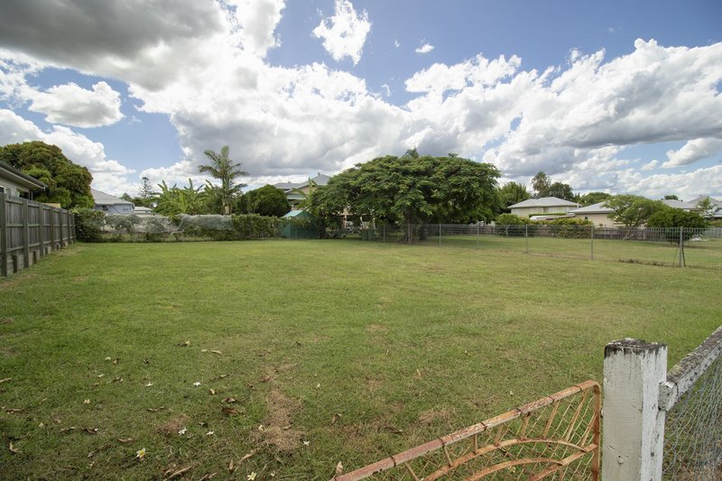 Photo - 49 & 51 Cole Street, Silkstone QLD 4304 - Image 9