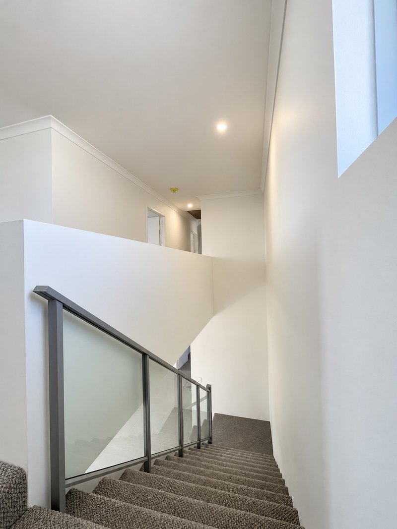 Photo - 49 Alabaster Approach, Jindalee WA 6036 - Image 11