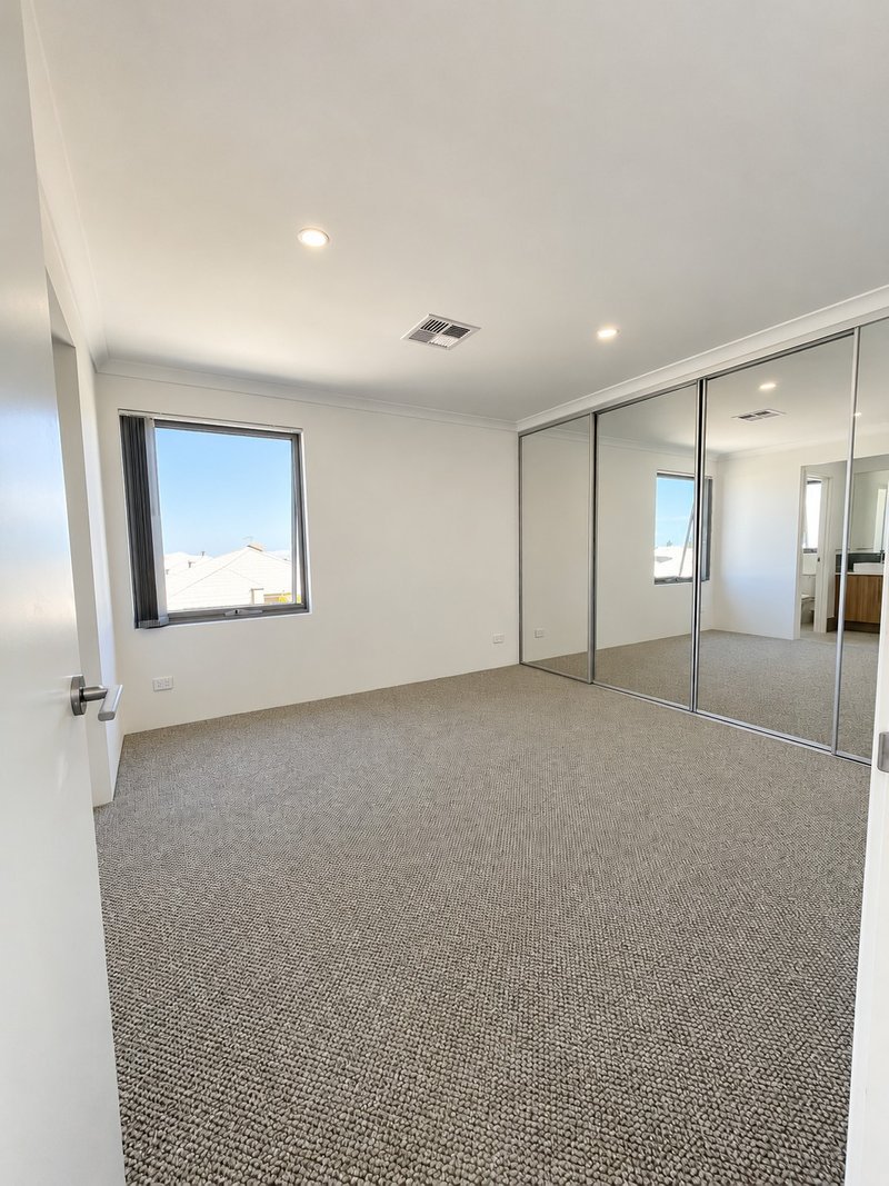 Photo - 49 Alabaster Approach, Jindalee WA 6036 - Image 12