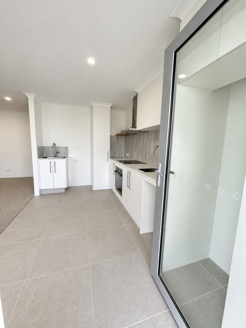 Photo - 49 Alabaster Approach, Jindalee WA 6036 - Image 4