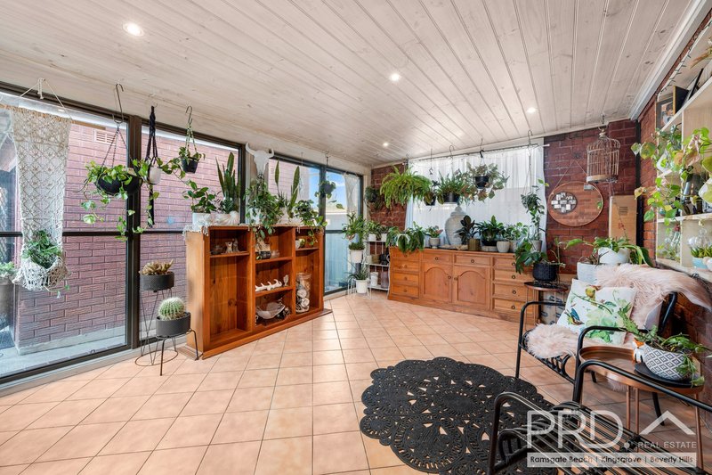 Photo - 49 Allambee Crescent, Beverly Hills NSW 2209 - Image 9