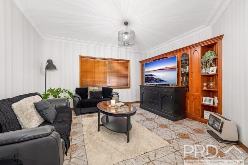 Photo - 49 Allambee Crescent, Beverly Hills NSW 2209 - Image 2