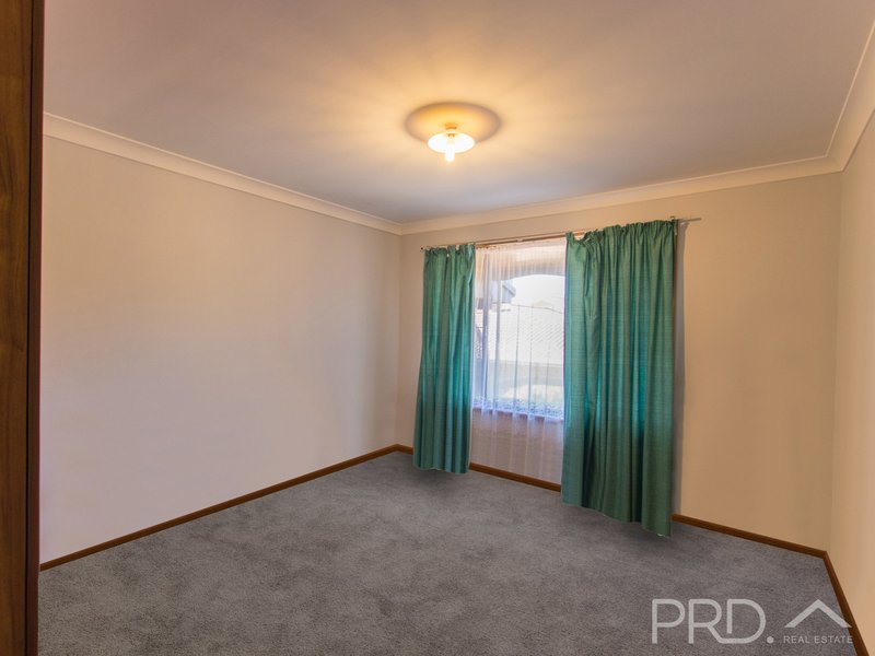 Photo - 4/9 Anderson Place, Tumut NSW 2720 - Image 7