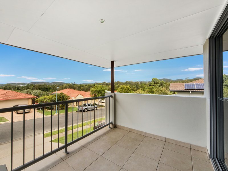 Photo - 49 Antonson Crescent, Mudgeeraba QLD 4213 - Image 2