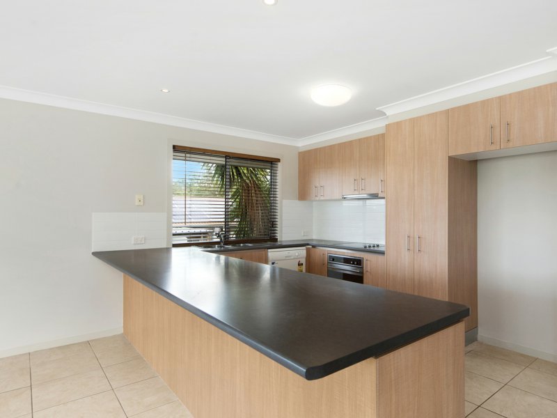 Photo - 49 Antonson Crescent, Mudgeeraba QLD 4213 - Image 3