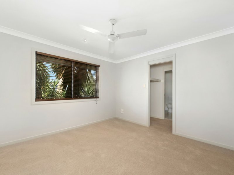 Photo - 49 Antonson Crescent, Mudgeeraba QLD 4213 - Image 13