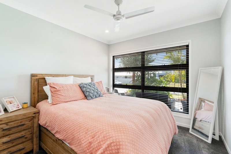 Photo - 49 Aquila Circuit, Banksia Beach QLD 4507 - Image 18