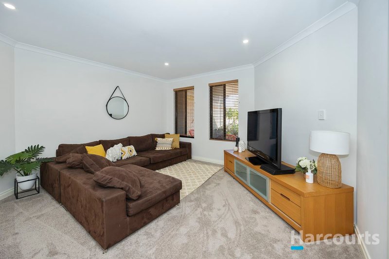 Photo - 49 Archimedes Crescent, Tapping WA 6065 - Image 3