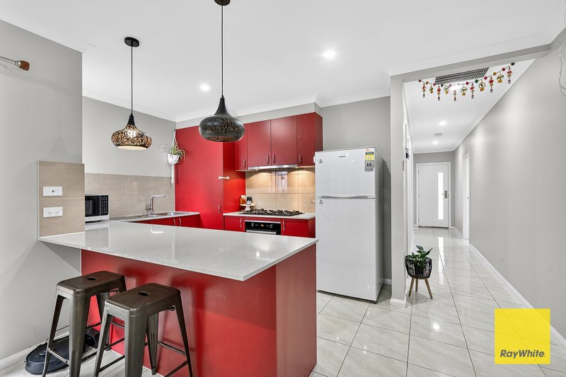 Photo - 49 Arkins Circuit, Tarneit VIC 3029 - Image 3
