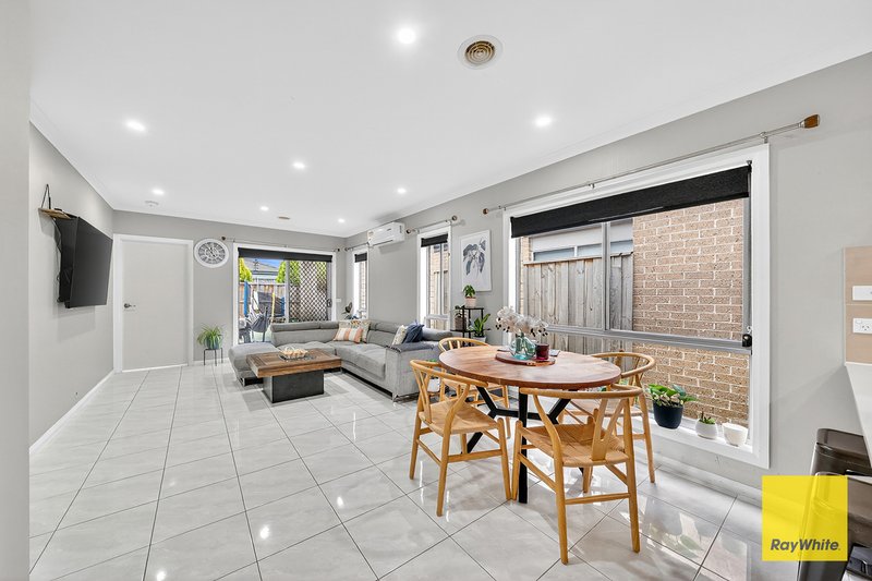 Photo - 49 Arkins Circuit, Tarneit VIC 3029 - Image 6