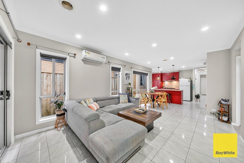 Photo - 49 Arkins Circuit, Tarneit VIC 3029 - Image 7