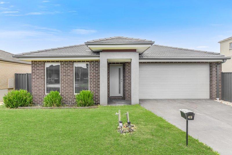 49 Artfield Street, Cranbourne East VIC 3977