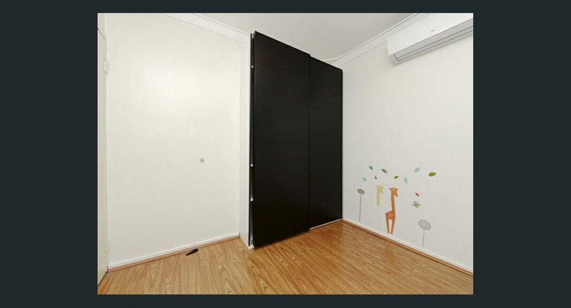 Photo - 49 Asteroid Way, Carlisle WA 6101 - Image 2