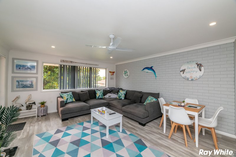 Photo - 4/9 Baird Street, Tuncurry NSW 2428 - Image 4