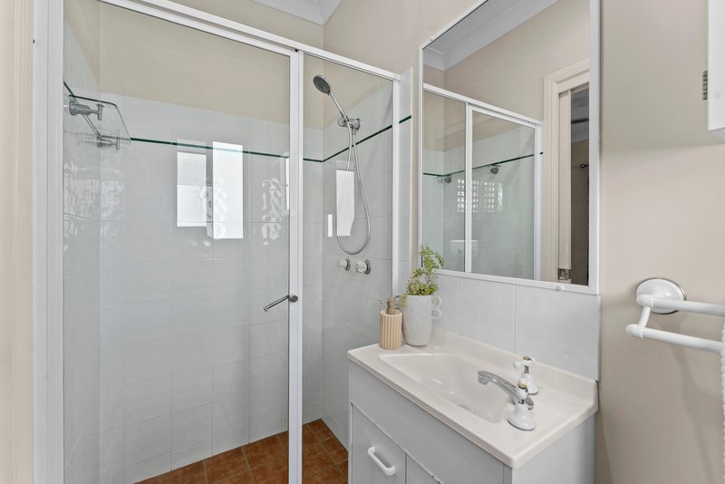 Photo - 49 Baringa Street, Morningside QLD 4170 - Image 11