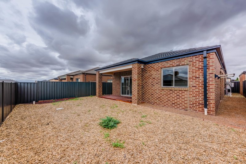 Photo - 49 Barrangi Drive, Tarneit VIC 3029 - Image 22