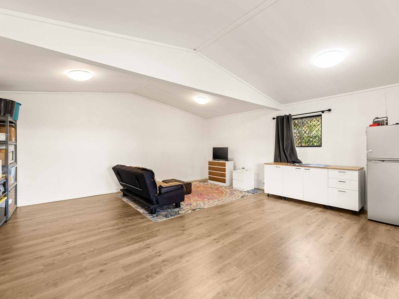 Photo - 49 Belclaire Drive, Westbrook QLD 4350 - Image 12