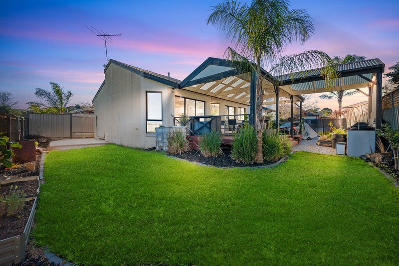 Photo - 49 Bellevue Boulevard, Hillside VIC 3037 - Image 10