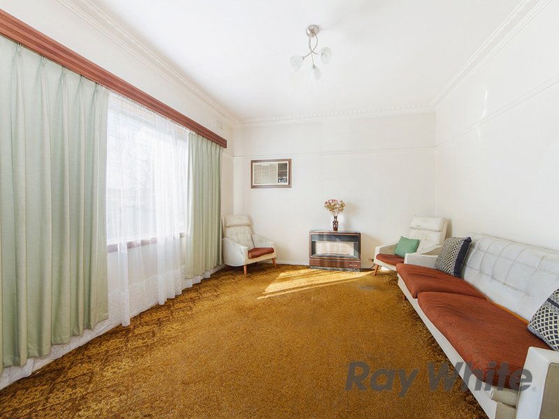 Photo - 49 Biggs Street, St Albans VIC 3021 - Image 2