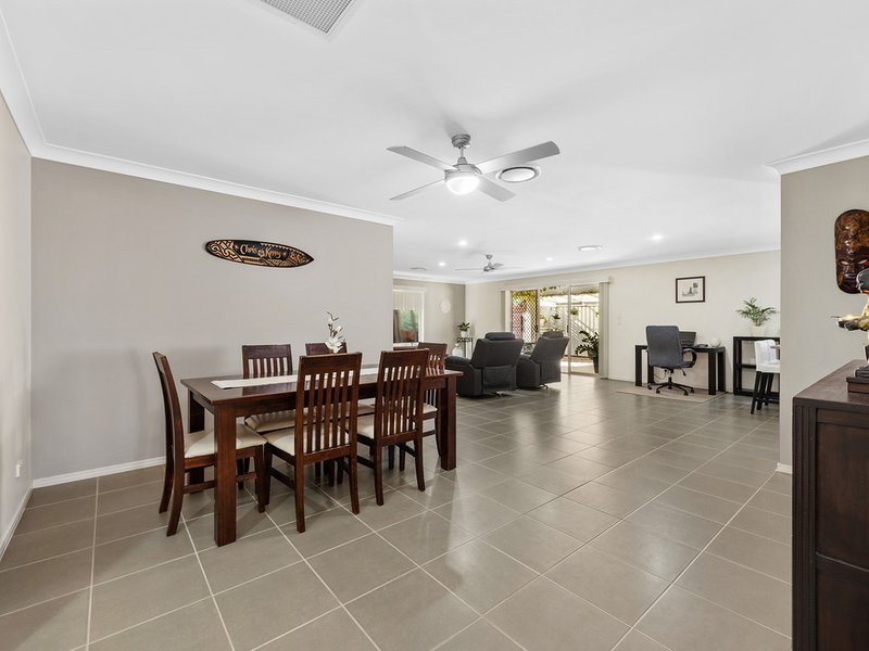 Photo - 49 Blackall Road, Murrumba Downs QLD 4503 - Image 11