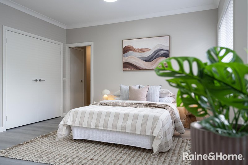 Photo - 49 Blackwood Circuit, Cameron Park NSW 2285 - Image 12