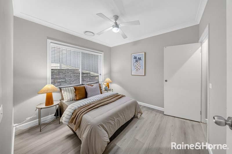 Photo - 49 Blackwood Circuit, Cameron Park NSW 2285 - Image 13
