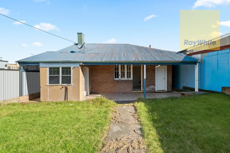 Photo - 49 Bradley Street, Goulburn NSW 2580 - Image 11