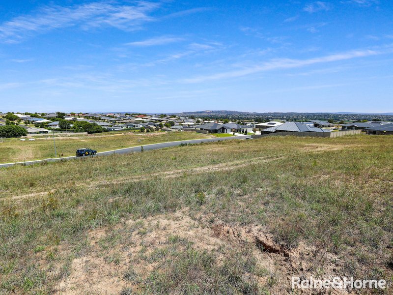 Photo - 49 Brennan Drive, Kelso NSW 2795 - Image 6