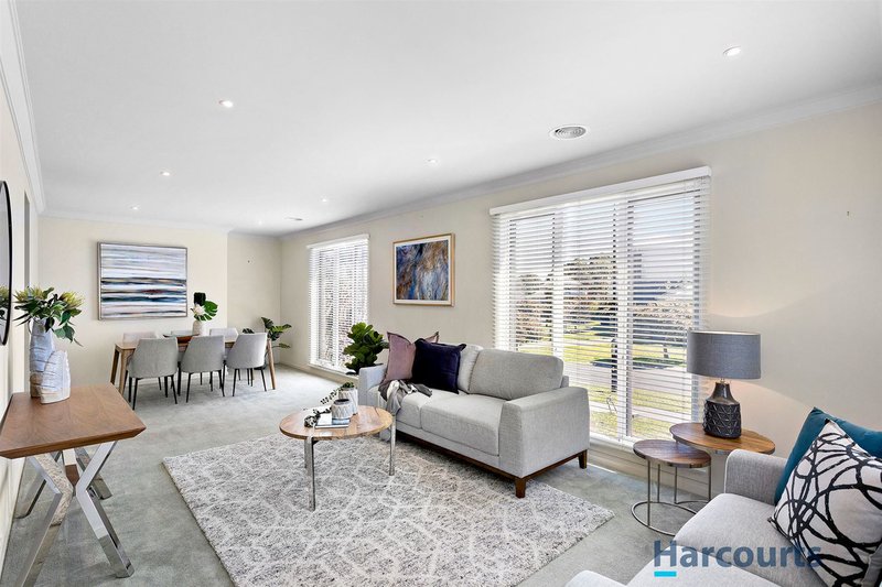 Photo - 49 Brockhoff Drive, Burwood VIC 3125 - Image 4