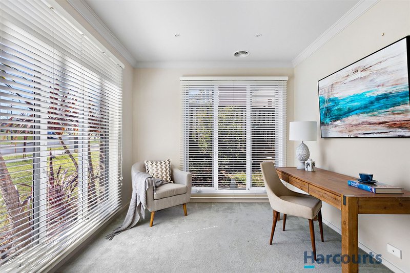 Photo - 49 Brockhoff Drive, Burwood VIC 3125 - Image 9