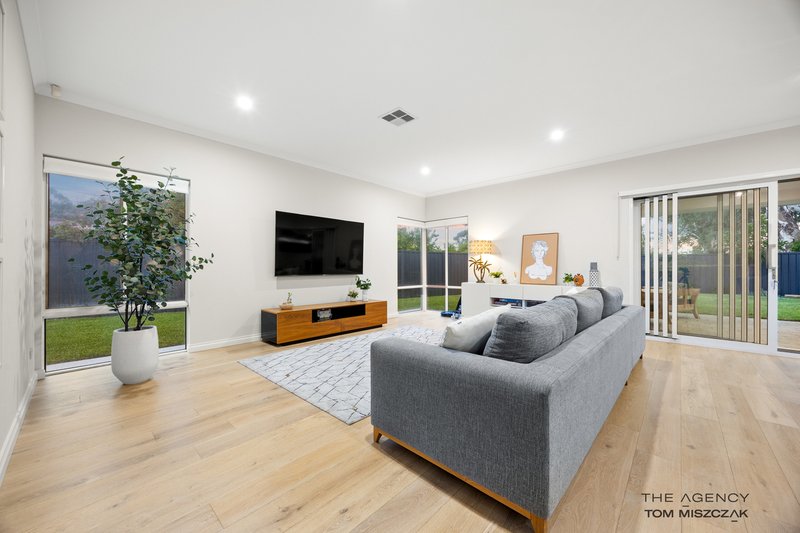 Photo - 49 Bromley Street, Beckenham WA 6107 - Image 16