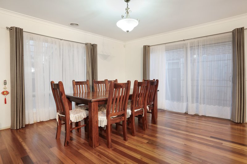 Photo - 49 Brownlow Drive, Point Cook VIC 3030 - Image 6
