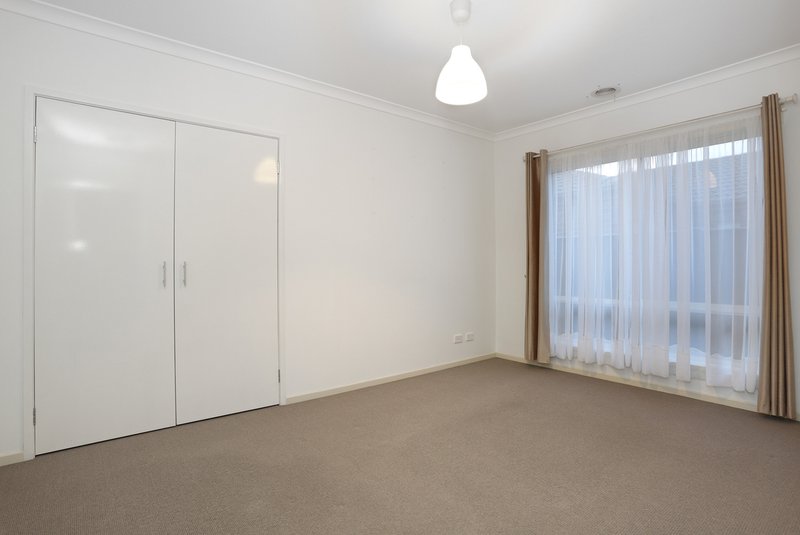 Photo - 49 Brownlow Drive, Point Cook VIC 3030 - Image 9