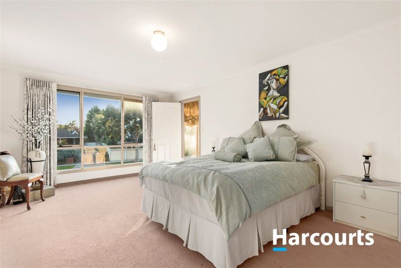 Photo - 49 Buckingham Drive, Rowville VIC 3178 - Image 5