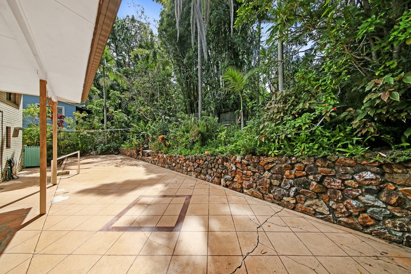 Photo - 49 Bunyip Street, Burleigh Heads QLD 4220 - Image 9