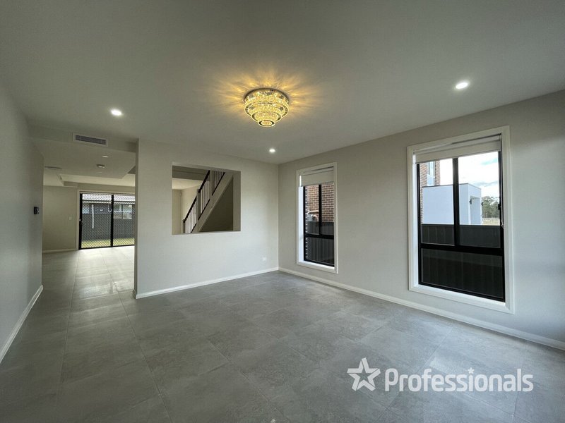 Photo - 49 Carney Crescent, Schofields NSW 2762 - Image 3