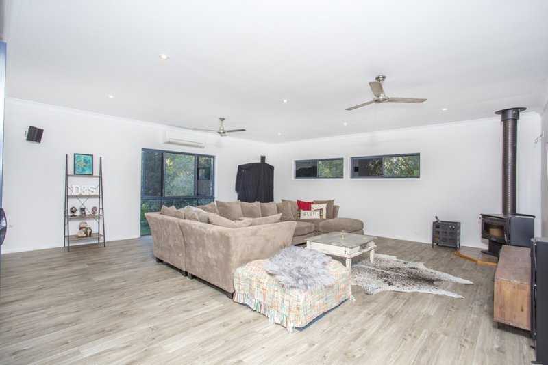 Photo - 49 Carriage Way, Cooroibah QLD 4565 - Image 5