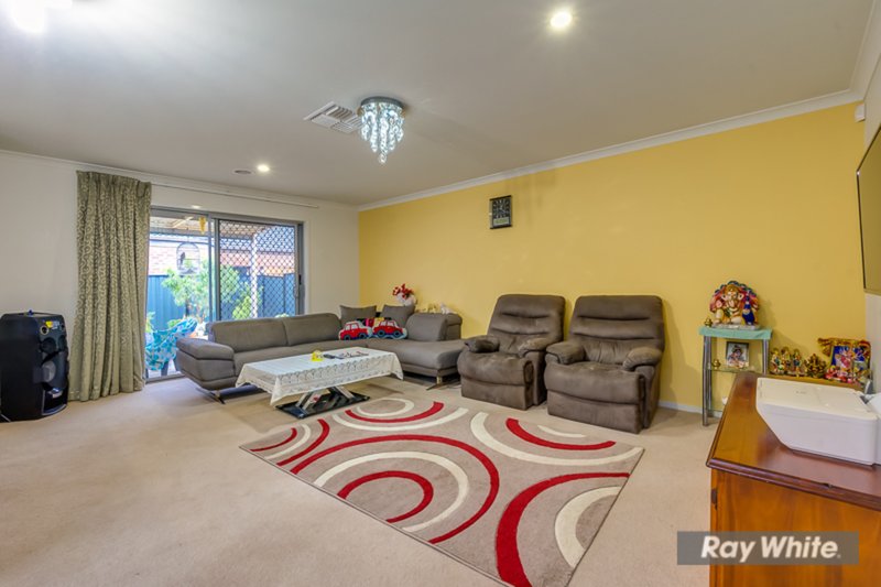 Photo - 49 Chantelle Parade, Tarneit VIC 3029 - Image 7