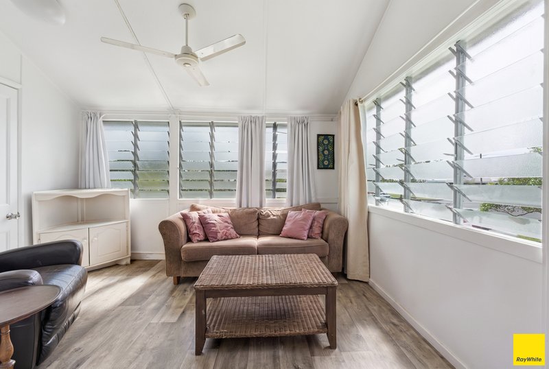 Photo - 49 Charles Street, Parramatta Park QLD 4870 - Image 7