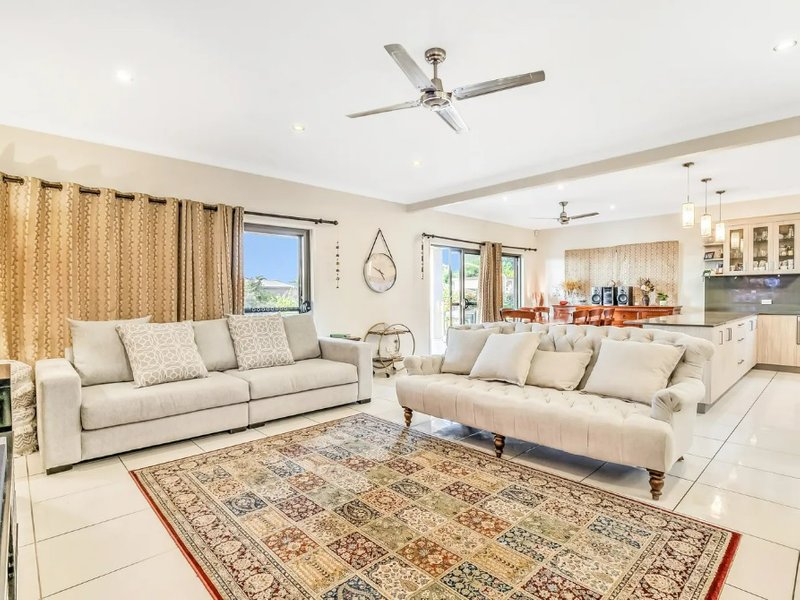 Photo - 49 Christensen Street, Urraween QLD 4655 - Image 14