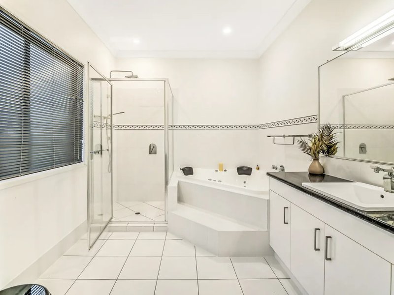 Photo - 49 Christensen Street, Urraween QLD 4655 - Image 26