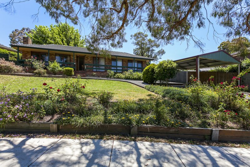 49 Churchill Drive, Mooroolbark VIC 3138