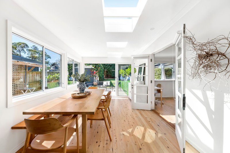 Photo - 49 Claudare Street, Collaroy Plateau NSW 2097 - Image 2