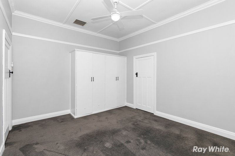 Photo - 49 Collins Street, Turvey Park NSW 2650 - Image 10