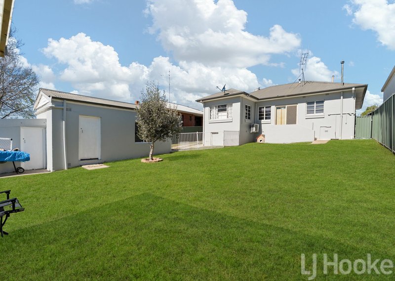Photo - 49 Commonwealth Street, West Bathurst NSW 2795 - Image 11