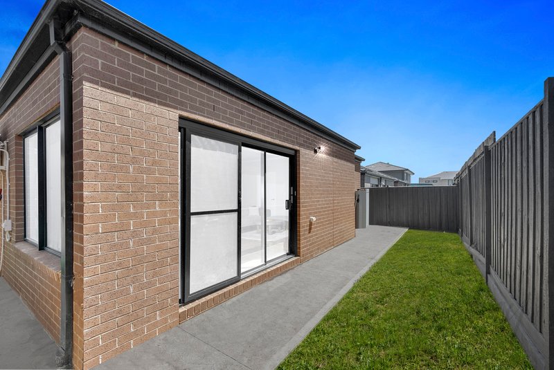 Photo - 49 Compass Crescent, Donnybrook VIC 3064 - Image 14